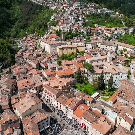 Appartamento Luzzi Tagliacozzo Dış mekan fotoğraf